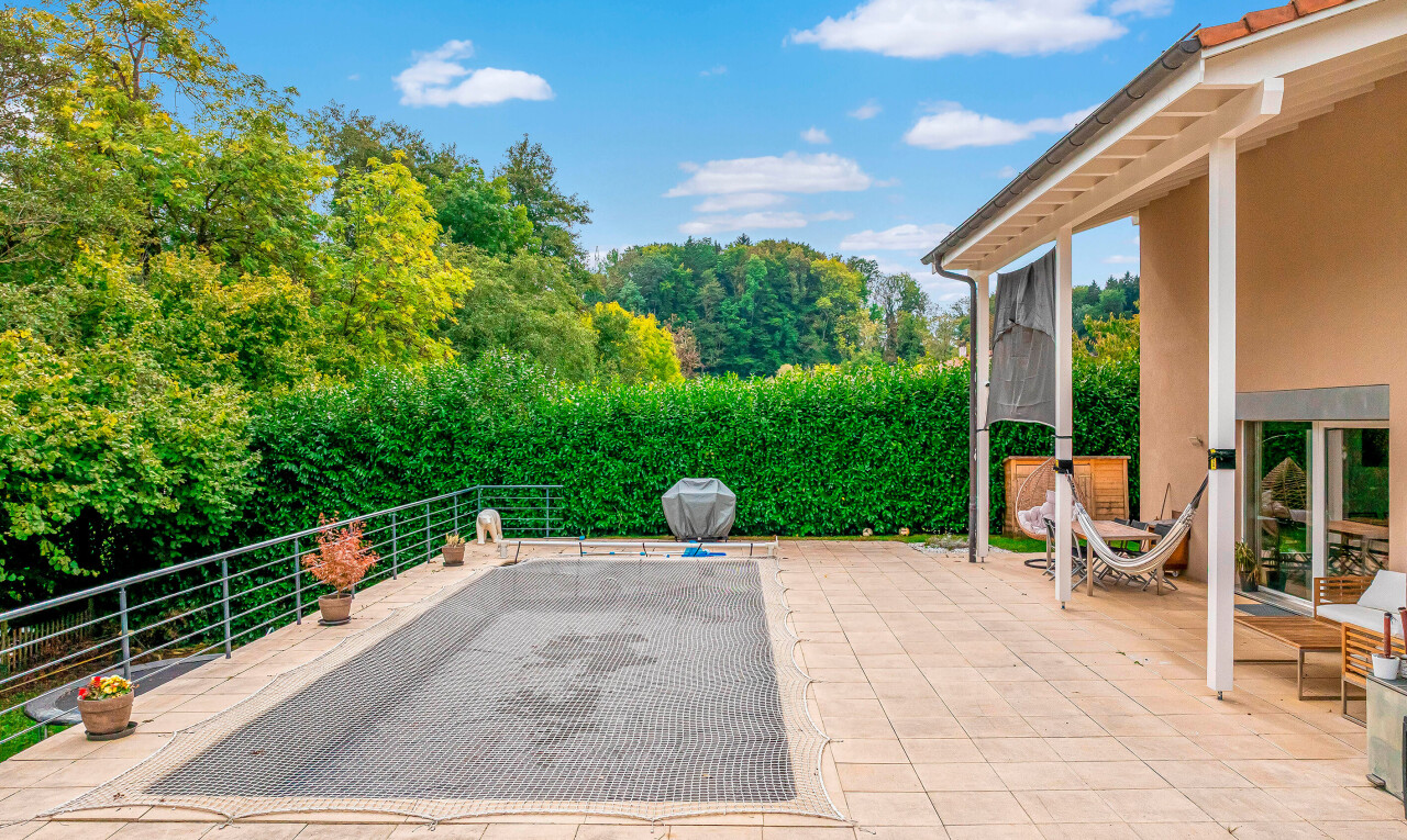 terrace featuring a patio