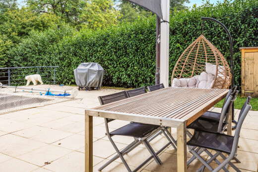 terrasse mit essbereich im freien, from property, grill, terrasse, und day time