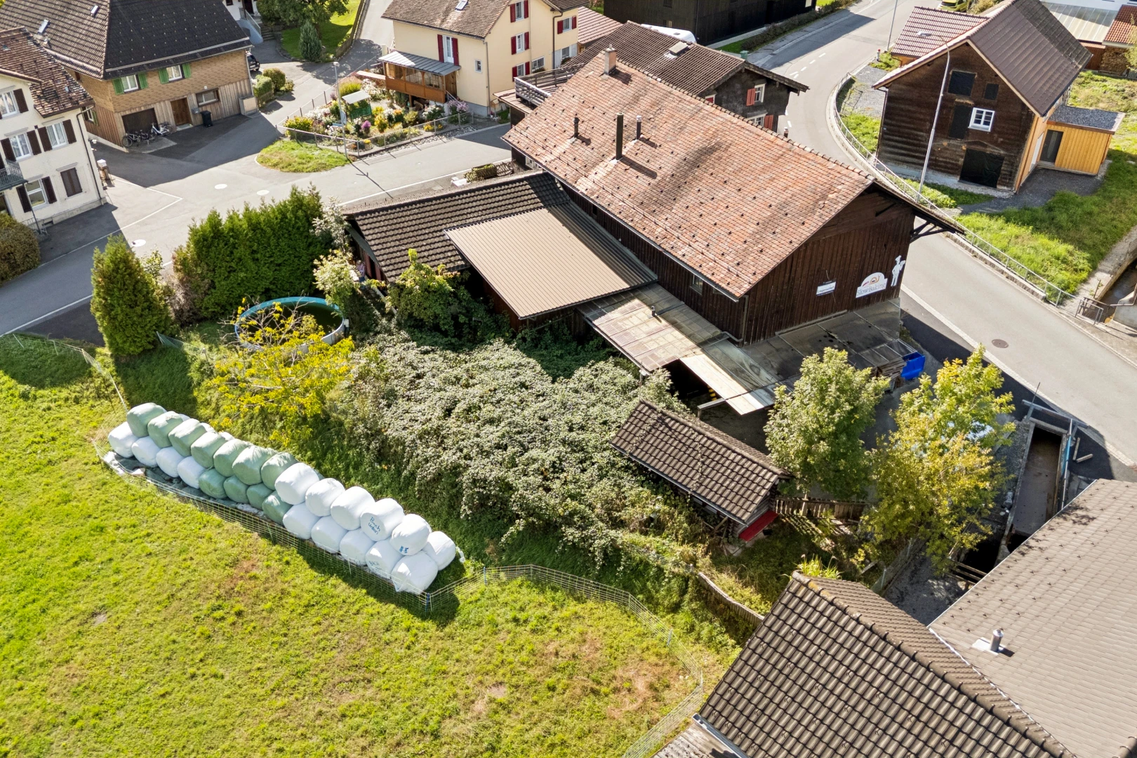 außenansicht mit wohngebietblick, residential view, und neighborhood view