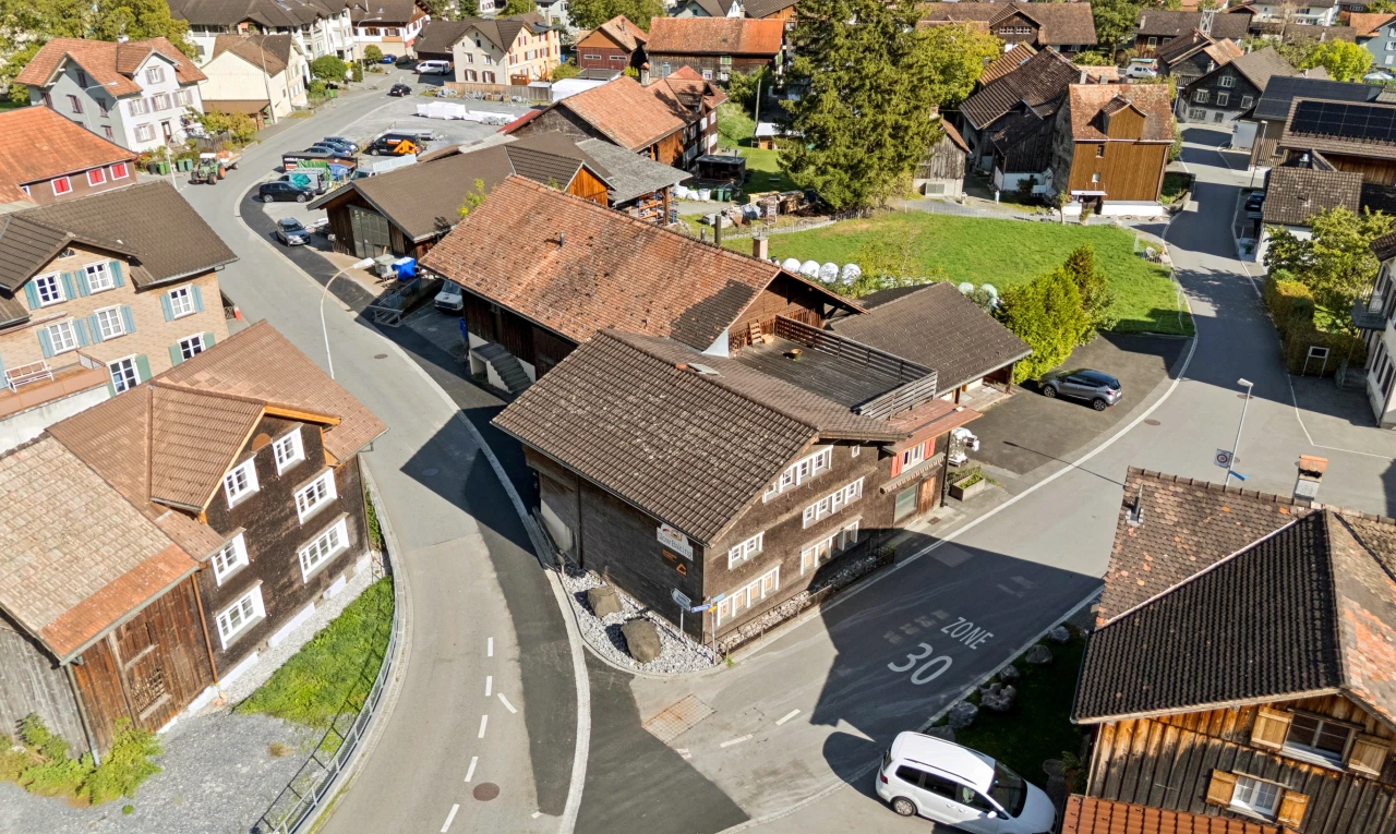 außenansicht mit wohngebietblick, residential view, neighborhood view, und bordsteine