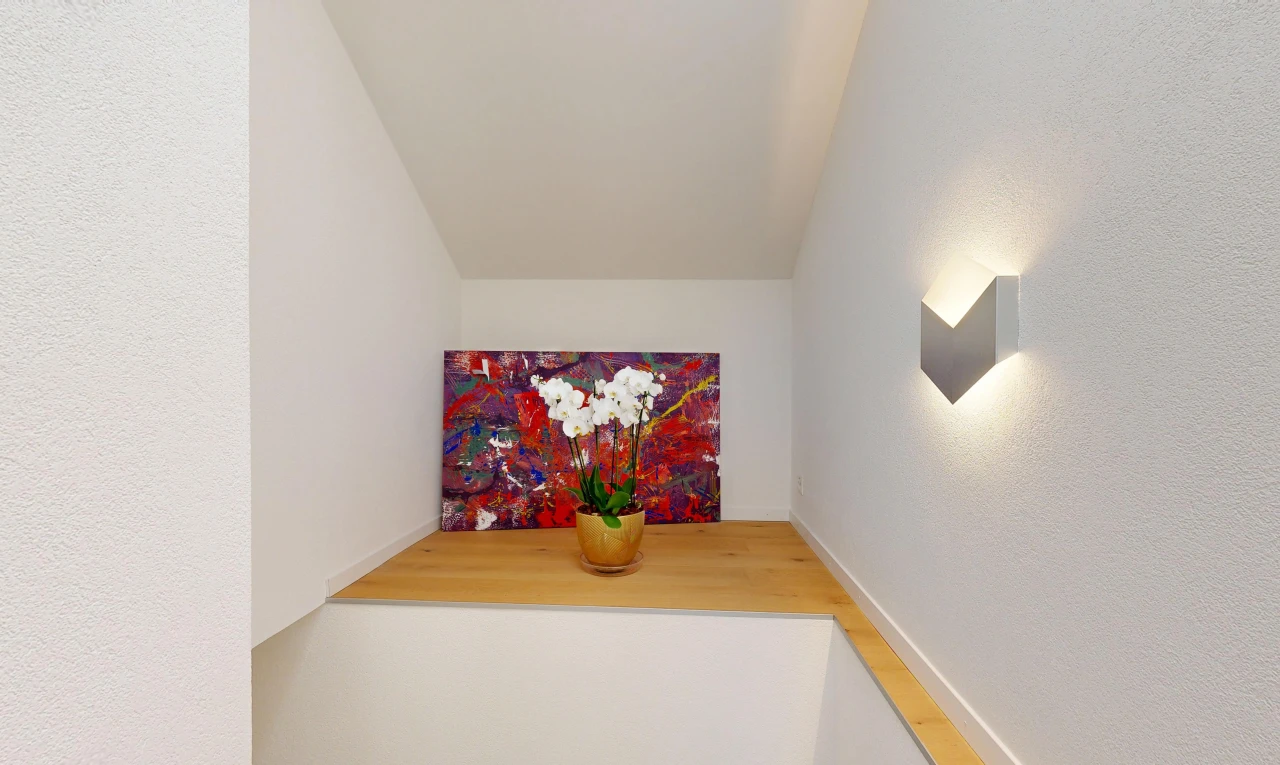 détails avec ceiling, wall, power working, interior, et mur texturé