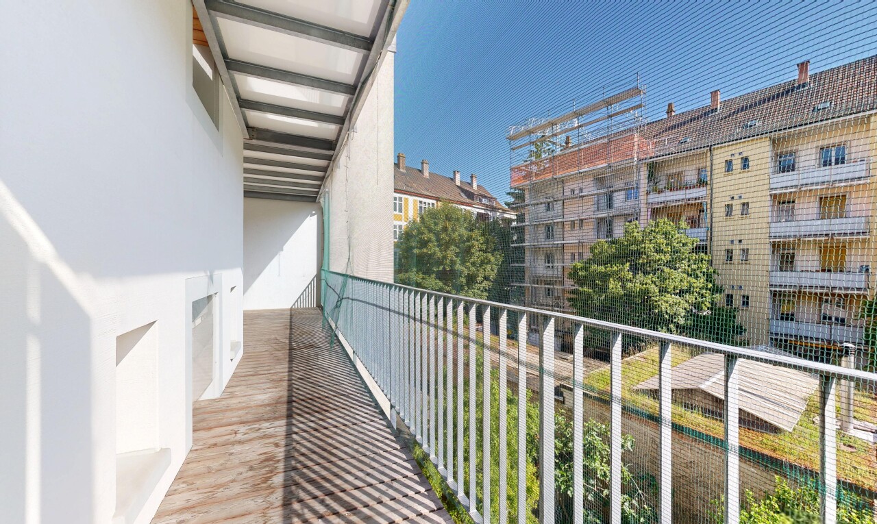 balkon mit balkon, day time, und from property