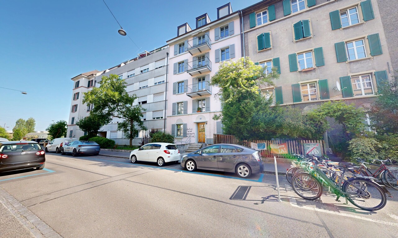 außenansicht mit apartment complex view, blick auf wohnanlage, und day time