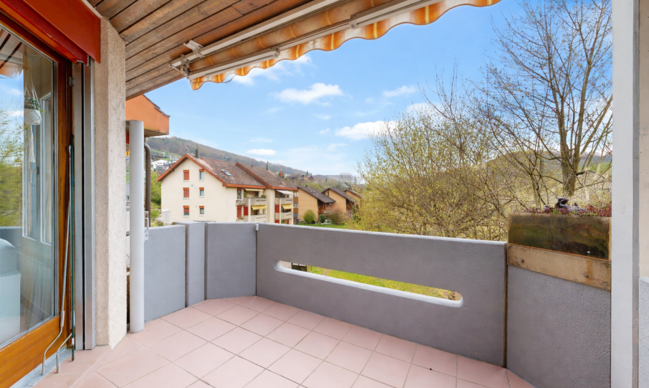 patio / terrace featuring a balcony