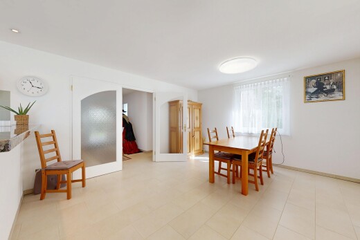 salle à manger avec cloison sèche, drywall, lumière naturelle, natural light, et inside property