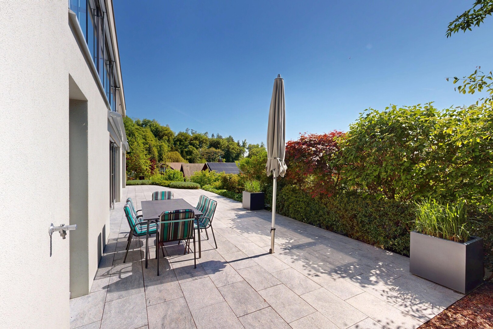 patio / terrace featuring outdoor dining space and a patio