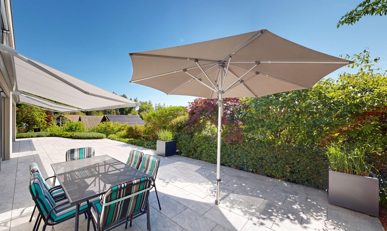 patio / terrace featuring outdoor dining space and a patio