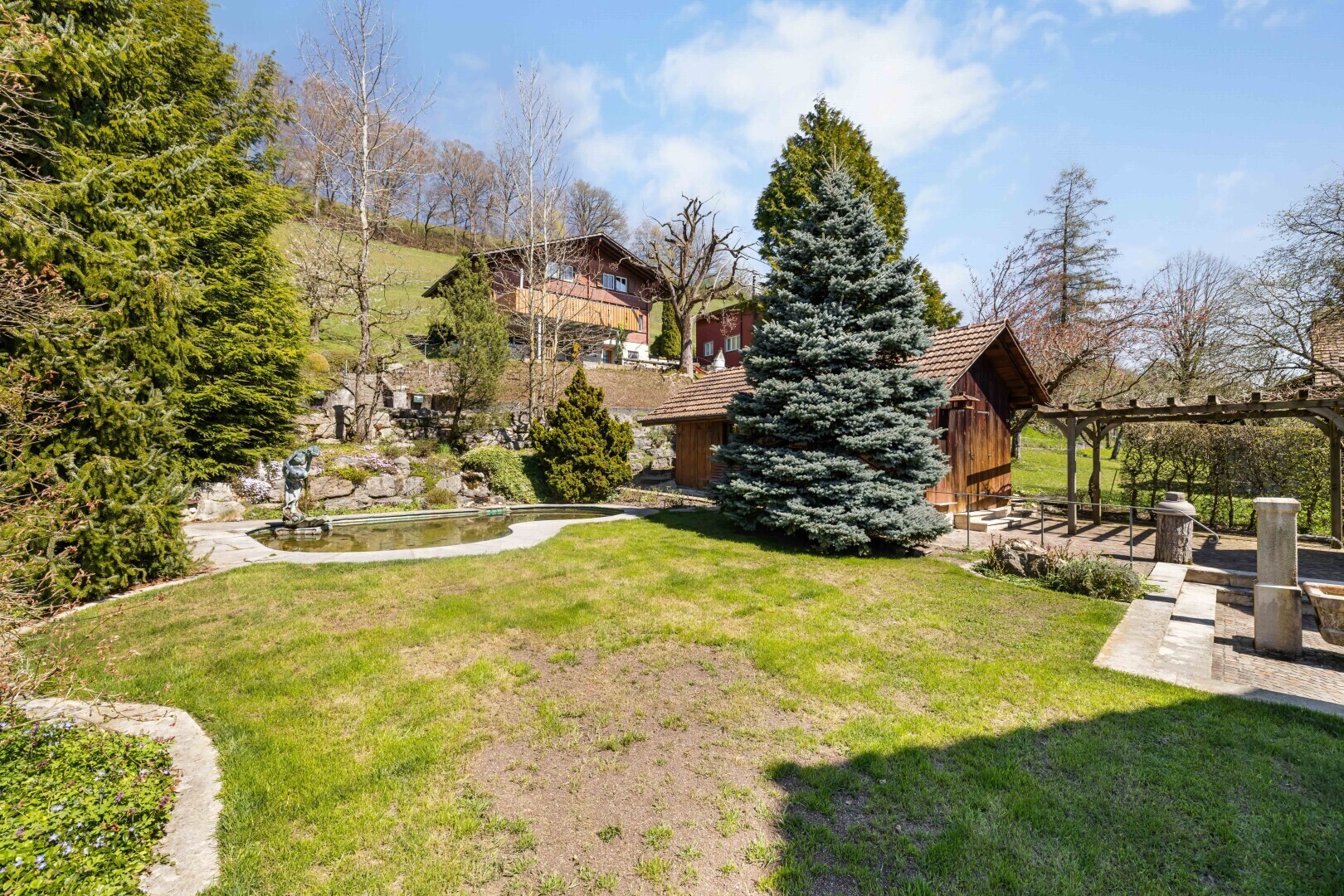 garten mit day time, rasen, terrasse, from property, und pergola