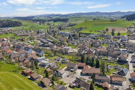 blick auf die berge mit day time, aerial view, residential view, und wohngebietblick