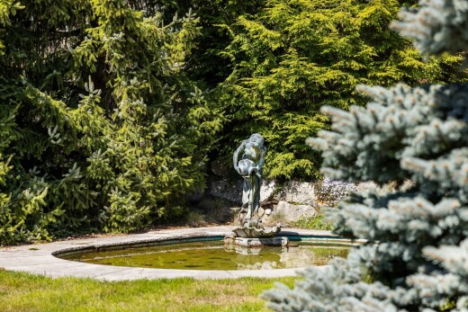 garten mit schwimmbad