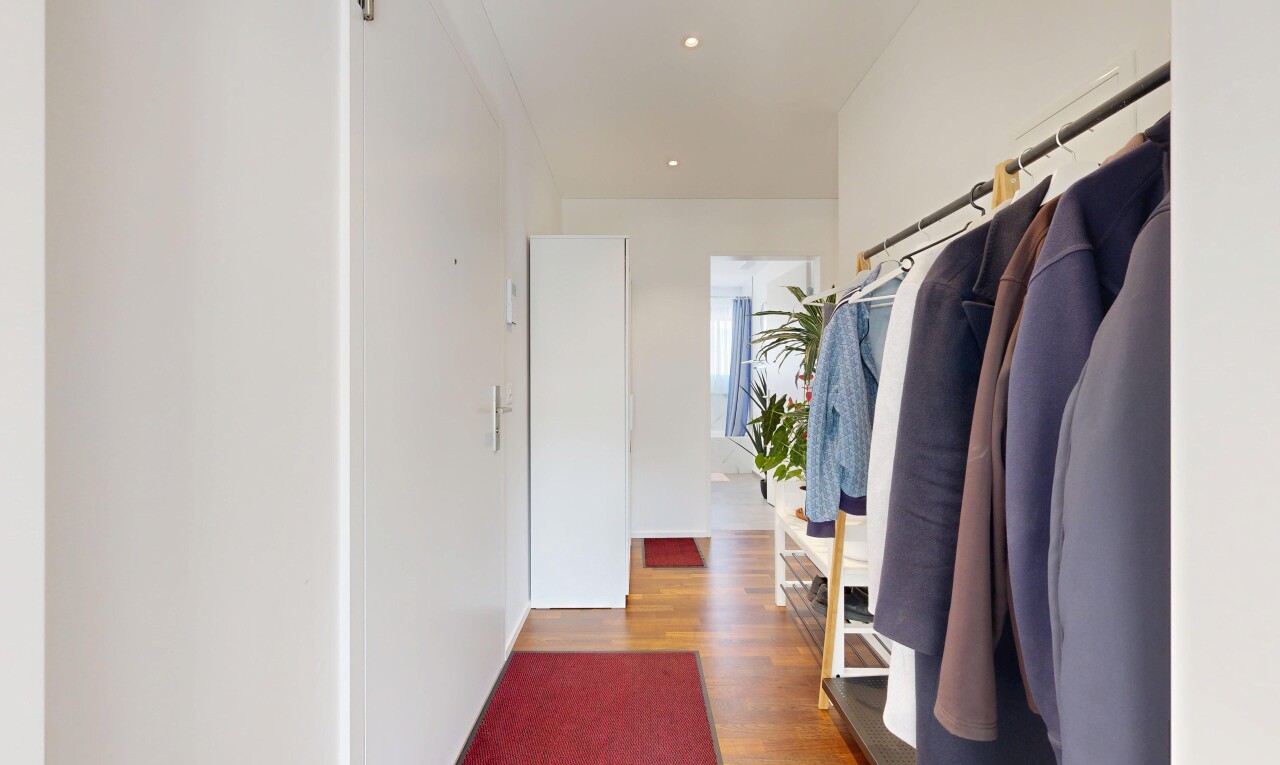 dressing avec sol en finition bois et wood finish floor