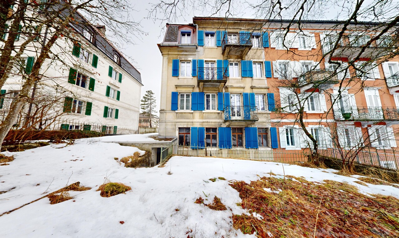 extérieur du bâtiment avec vue sur le complexe d'appartements, apartment complex view, from community, et snow