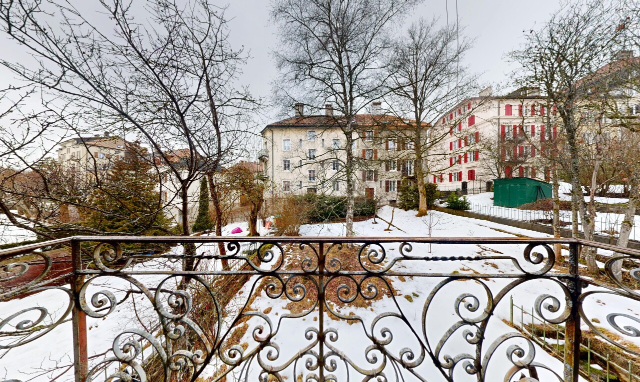 balcon avec balcon, from property, et overcast