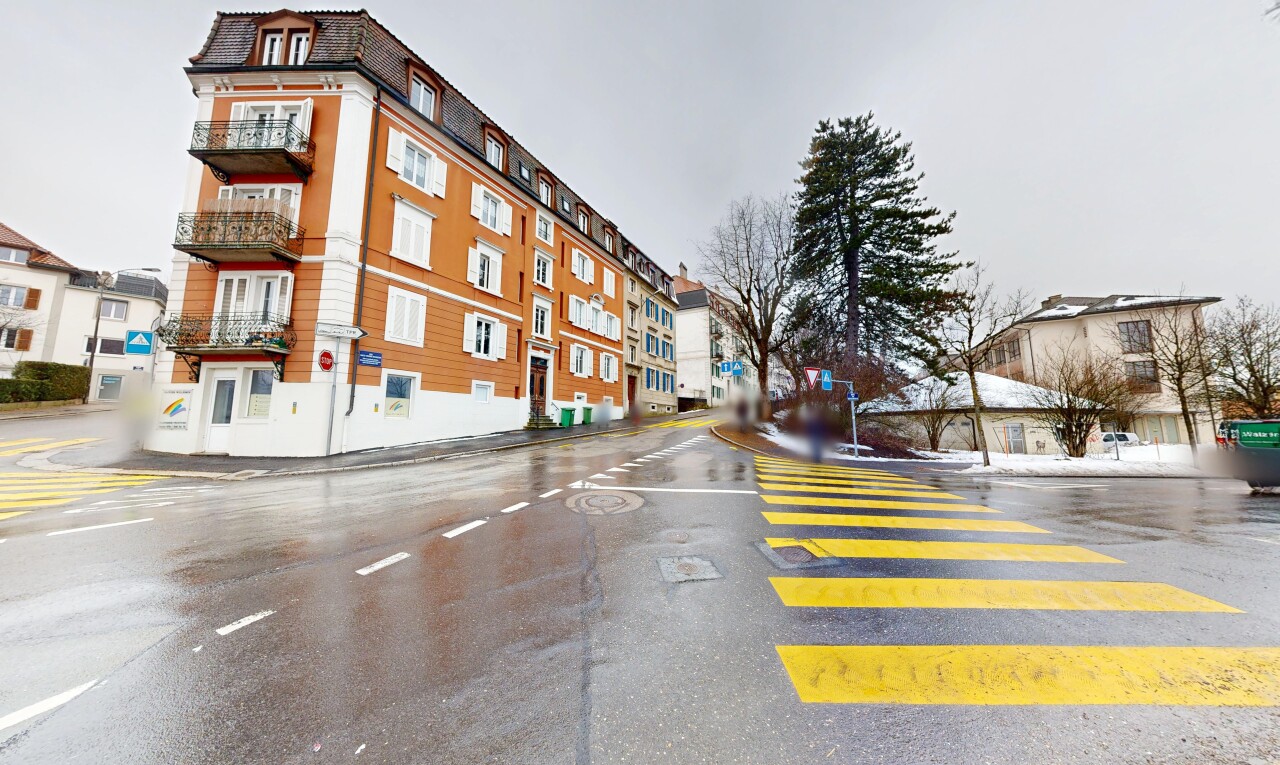 extérieur du bâtiment avec overcast, vue sur le complexe d'appartements, et apartment complex view