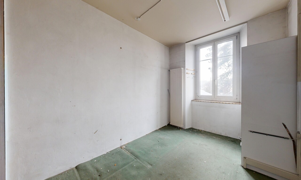 pièce vide avec cloison sèche, drywall, lumière naturelle, natural light, et inside property