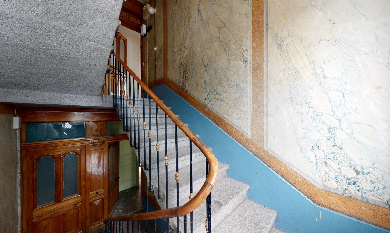 escaliers avec escaliers et inside property