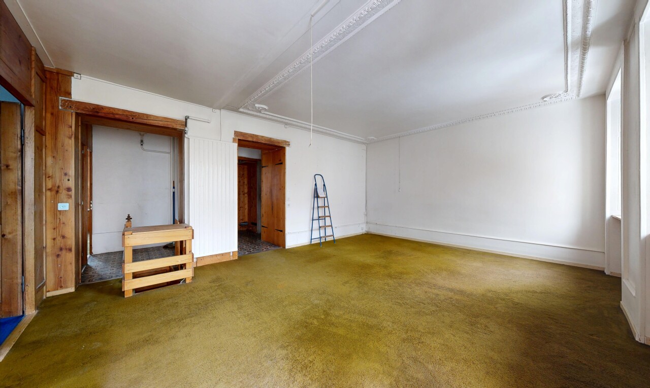 pièce vide avec inside community, cloison sèche, drywall, moquette, et carpet