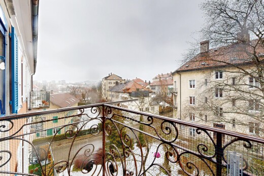 balcon avec from property, overcast, et balcon