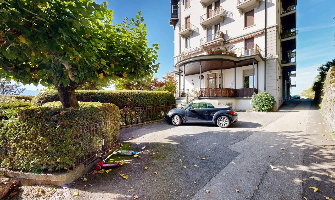extérieur du bâtiment avec day time, apartment complex view, et vue sur le complexe d'appartements