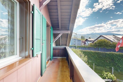 balkon mit balkon, from property, und day time