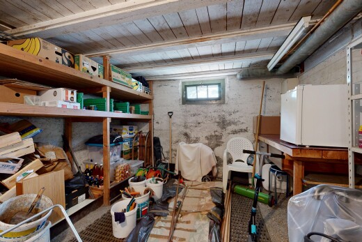 vorratskammer mit keller