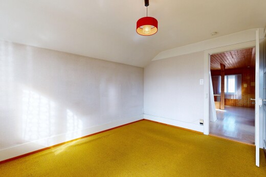 leerer raum mit natürliches licht, natural light, dachschräge, vaulted ceiling, und teppich