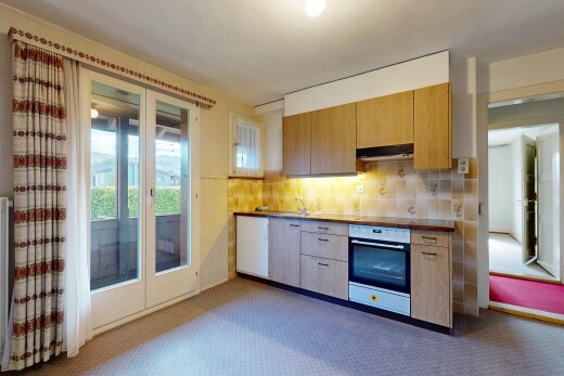 küche mit natürliches licht, natural light, ofen, teppich, und carpet