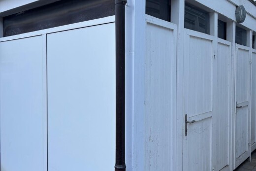 extérieur du bâtiment avec from property