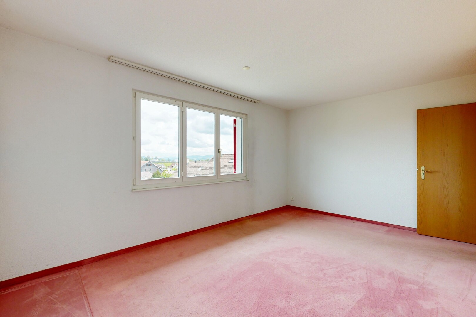 leerer raum mit gipskartonwand, drywall, natürliches licht, natural light, und inside property
