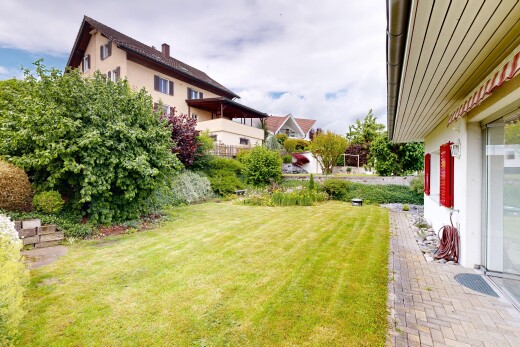 garten mit rasen, from property, und day time