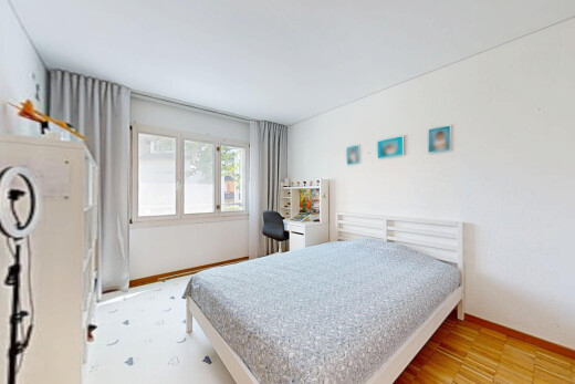chambre avec drywall, cloison sèche, inside property, baseboards wall, et plinthes murales