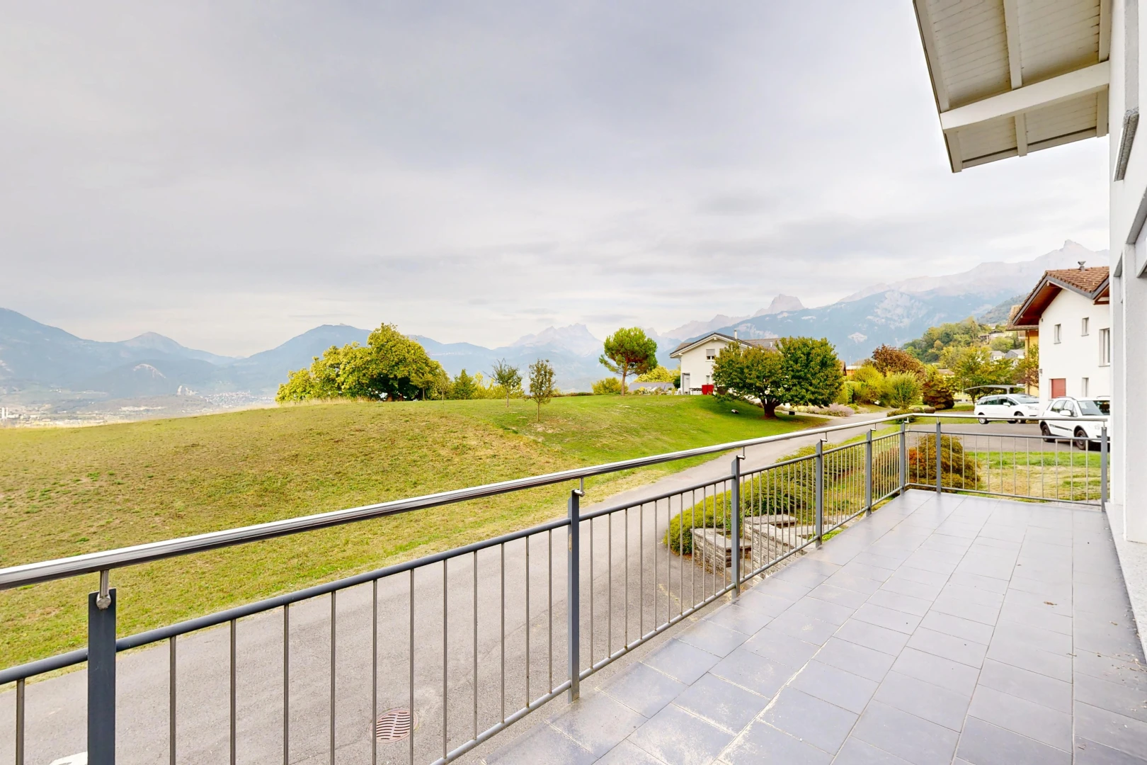 balcon avec vue sur la montagne, mountain view, view focus, et from property