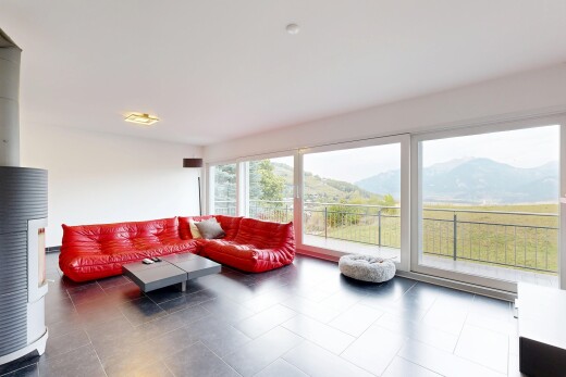 wohnzimmer mit blick auf die berge, mountain view, gipskartonwand, drywall, und inside property