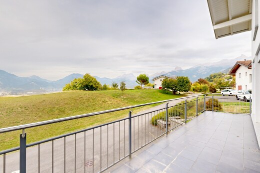 balkon mit blick auf die berge, mountain view, view focus, und from property