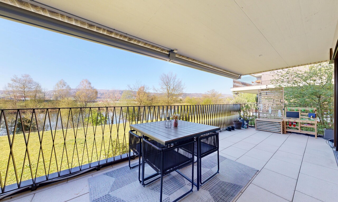 terrasse avec terrasse, from property, coin repas extérieur, et day time