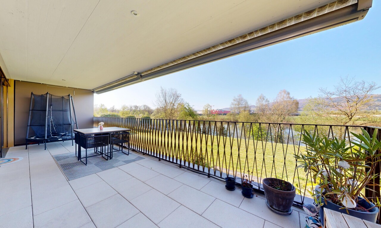 terrasse avec from property, terrasse, day time, et coin repas extérieur