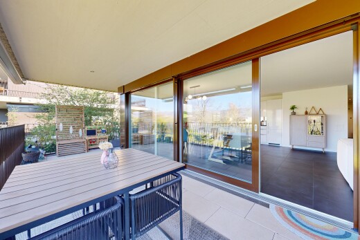 terrasse mit essbereich im freien