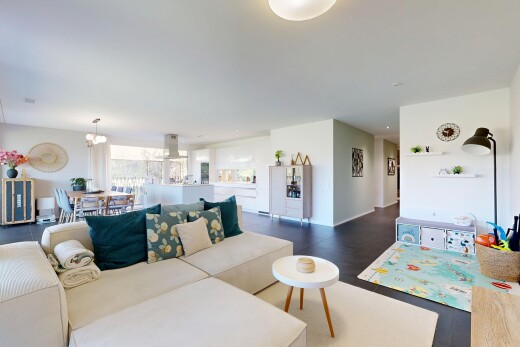 wohn- / esszimmer mit inside property, natürliches licht, natural light, gipskartonwand, und drywall