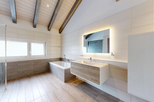 bad mit tile wall, fliesenwand, komplettes badezimmer, schminktisch, und spiegel