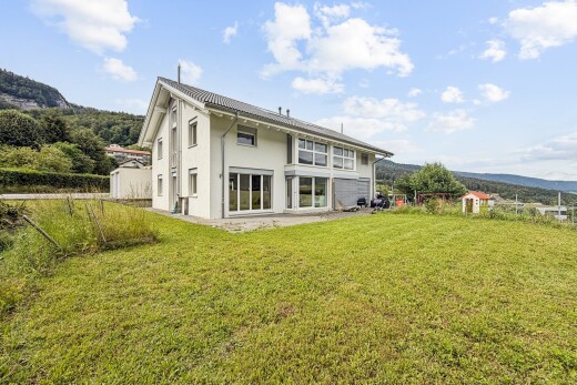 außenansicht mit from property, day time, stuckverkleidung, blick auf die berge, und mountain view