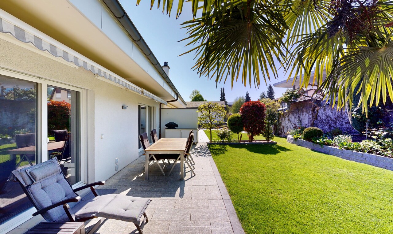 patio / terrace featuring a patio and outdoor dining area