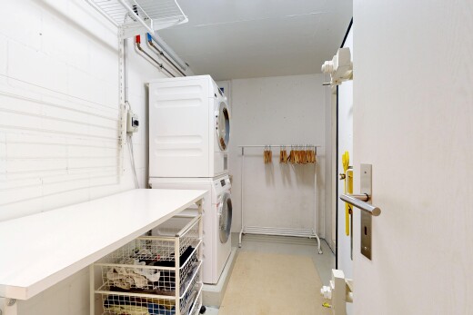 wäschekammer mit waschturm, light floor, inside property, wäscherei, und gipskartonwand