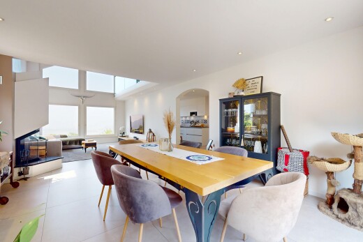 salle à manger avec lumière naturelle, natural light, inside property, cloison sèche, et drywall