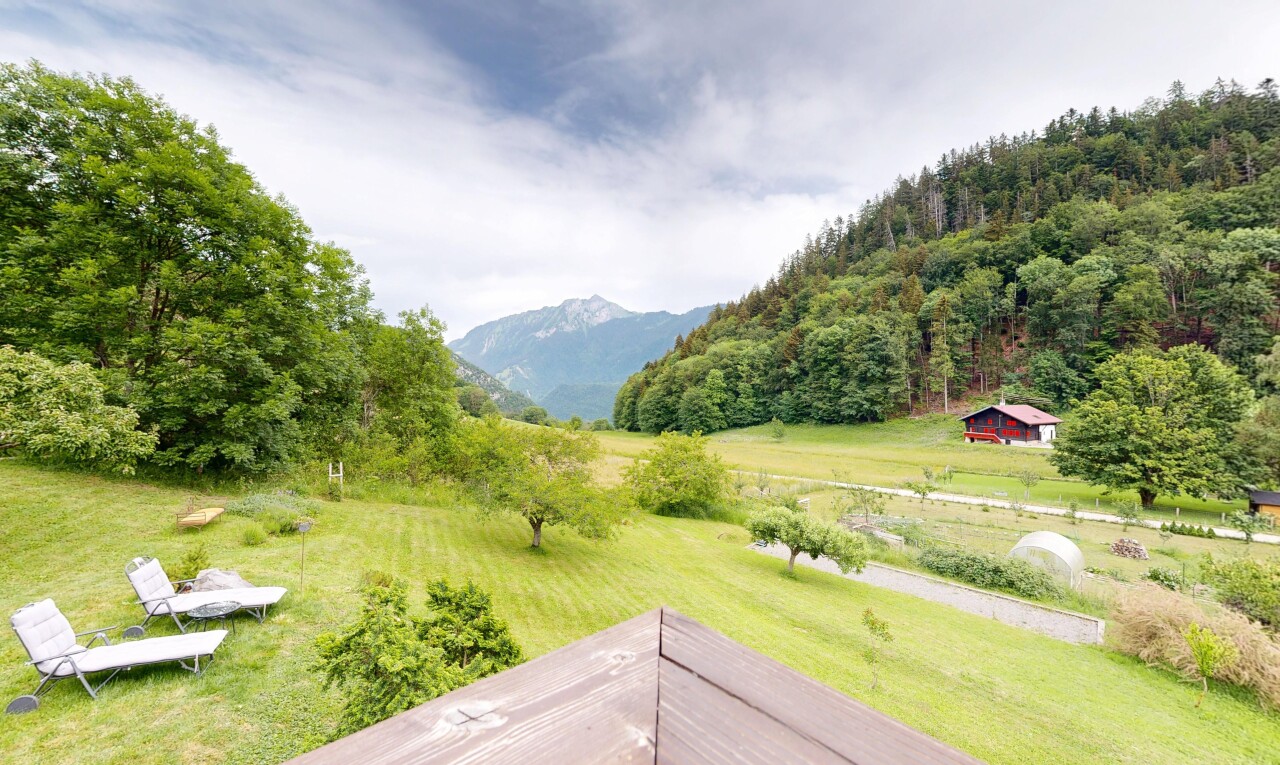 vue sur la montagne avec from property, day time, vue sur la montagne, et mountain view