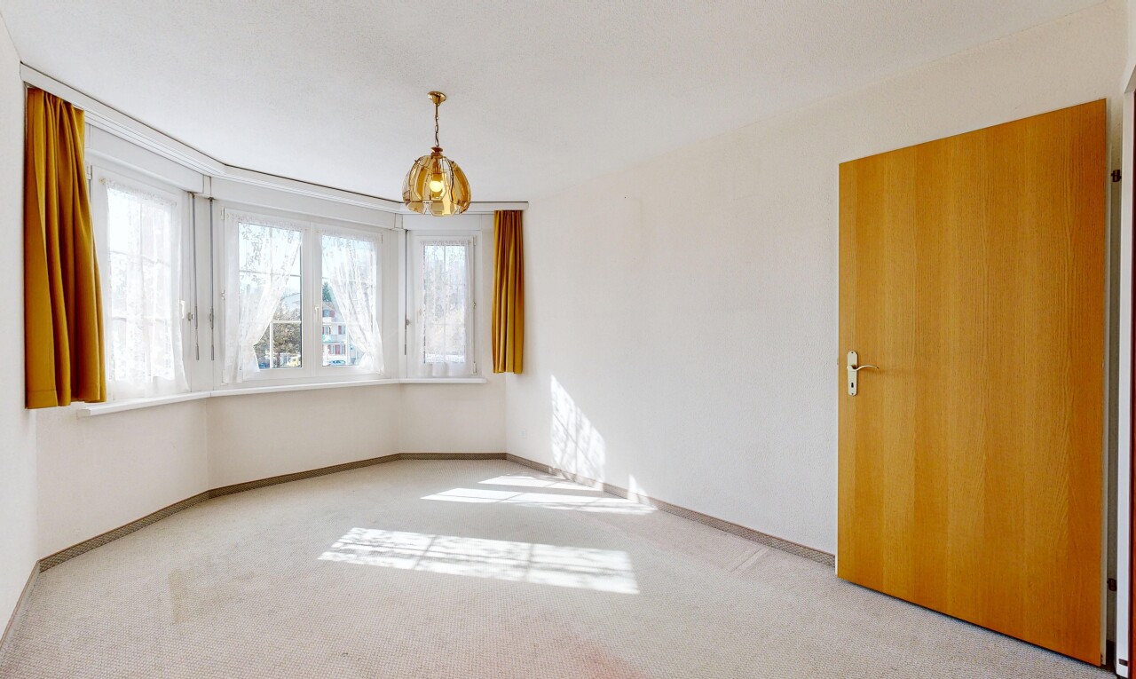 pièce vide avec carpet, moquette, drywall, cloison sèche, et inside property