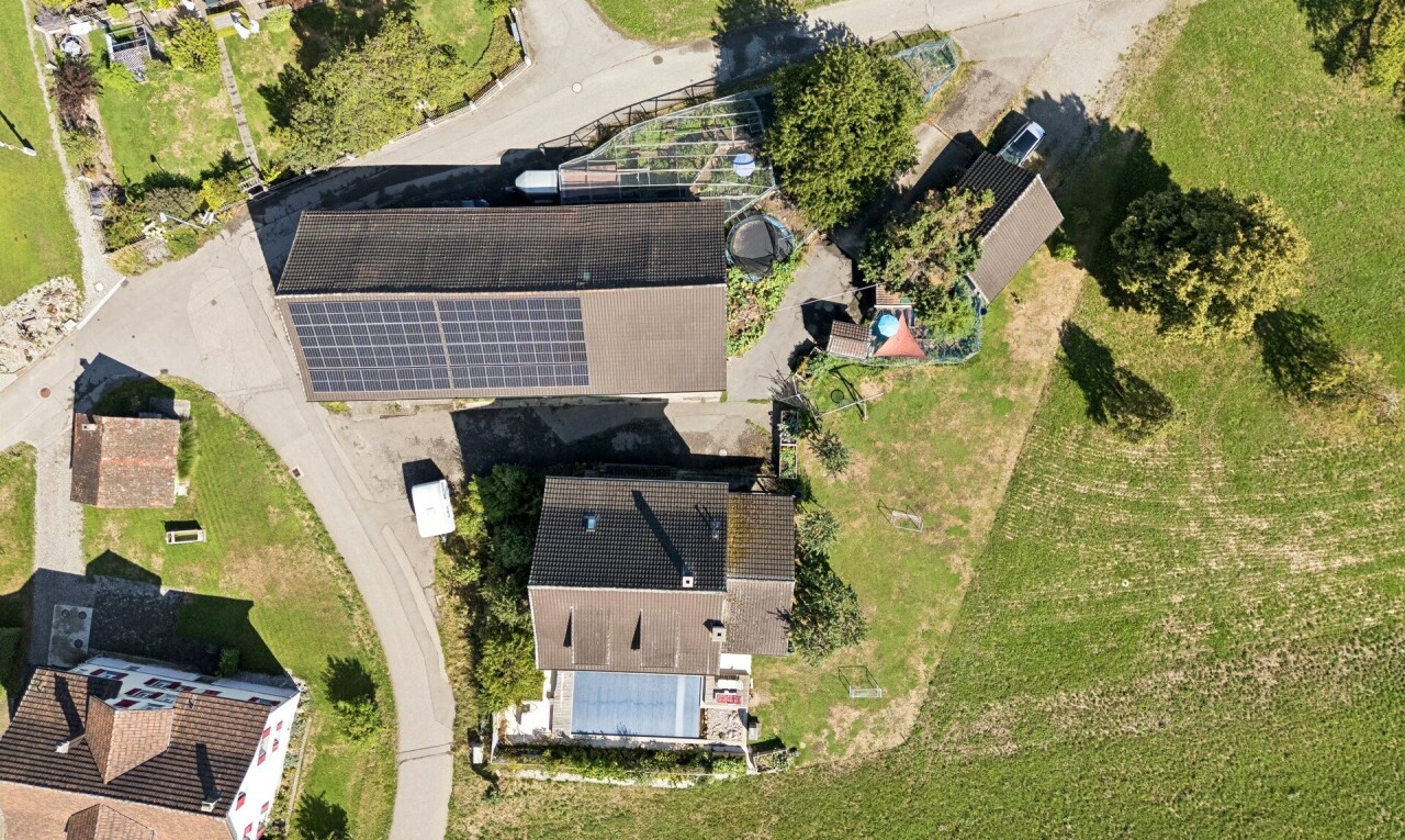 lage auf der karte mit aerial map