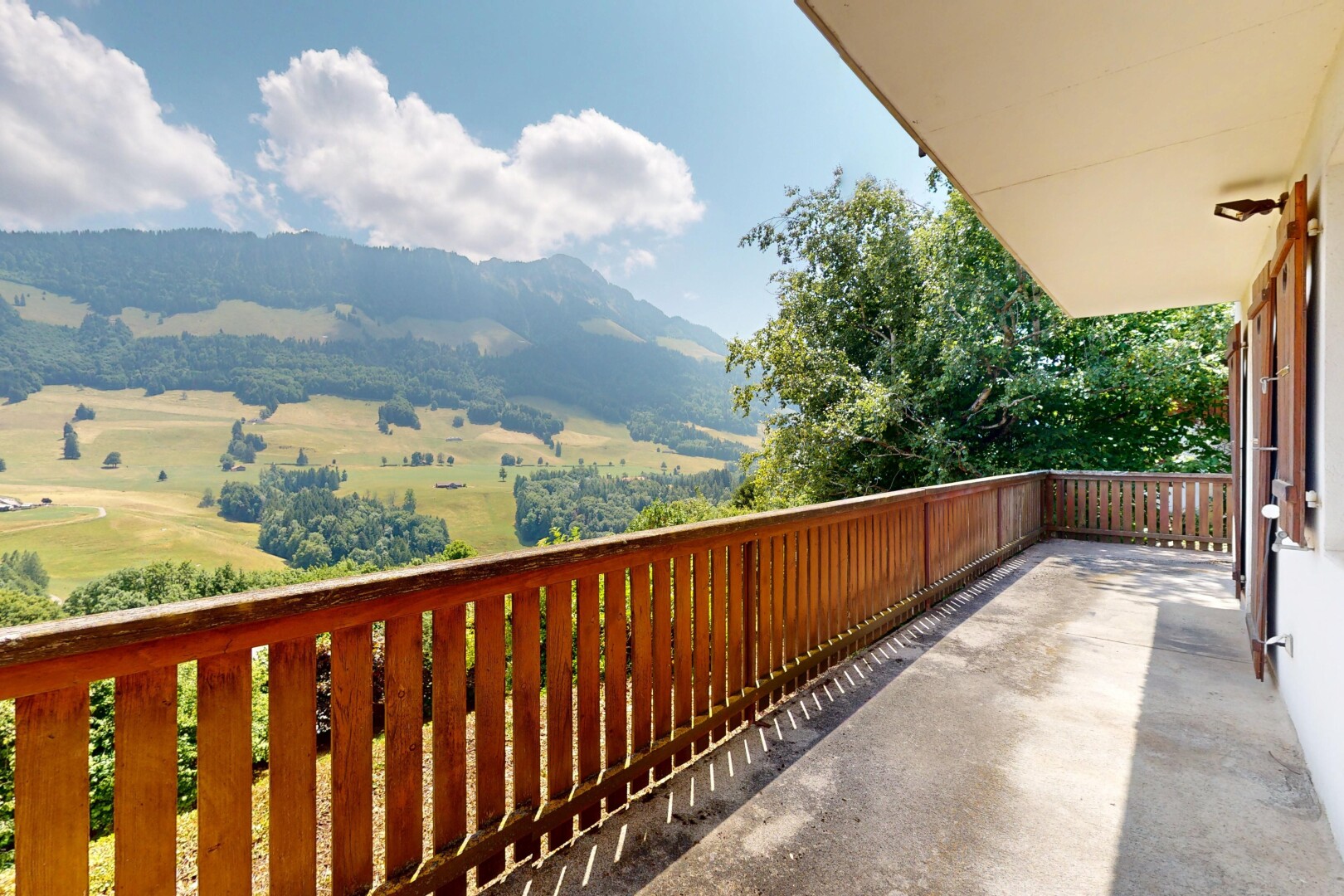 balcon avec from property, day time, vue sur la montagne, et mountain view