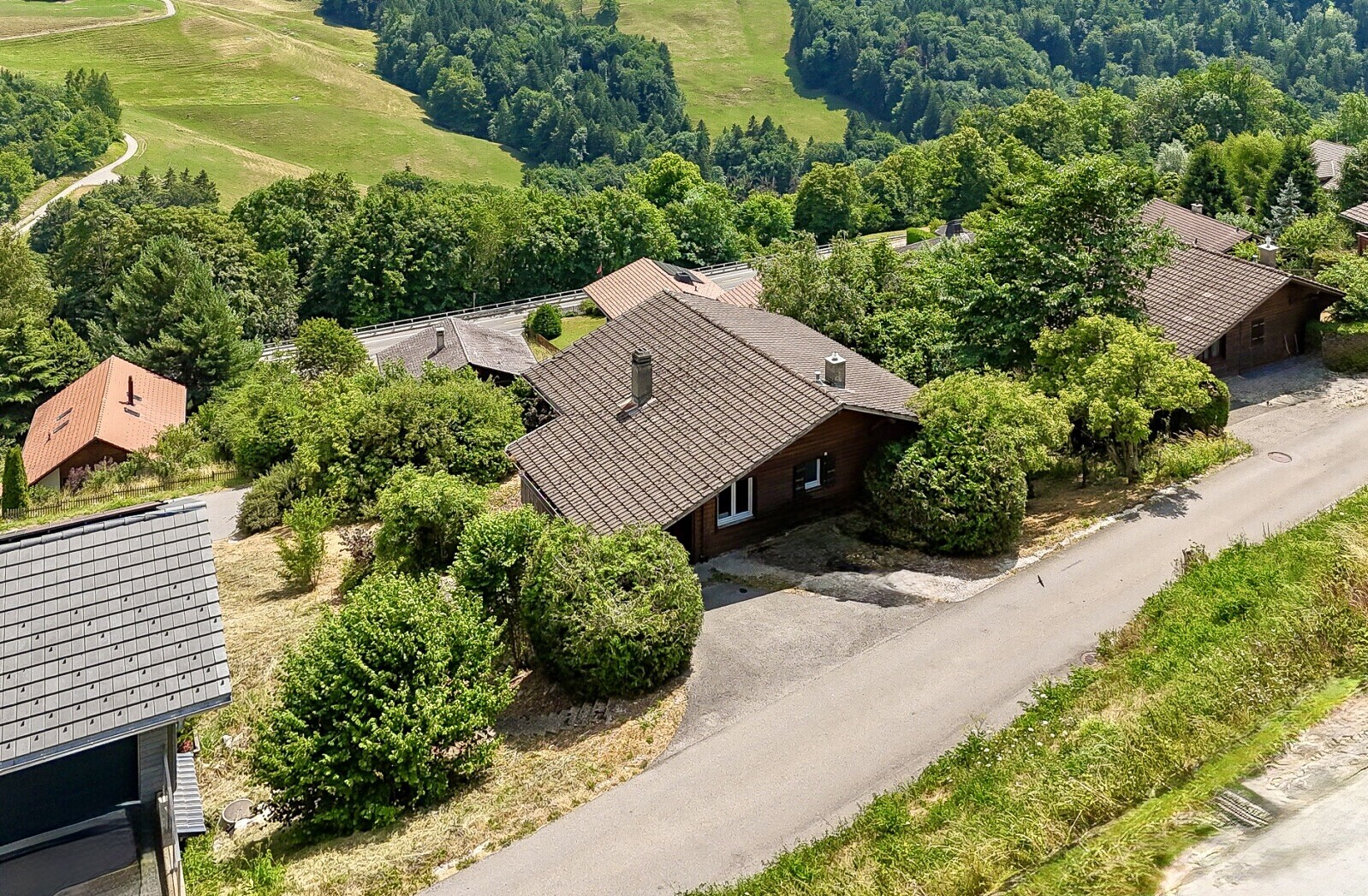 jardin avec property visible