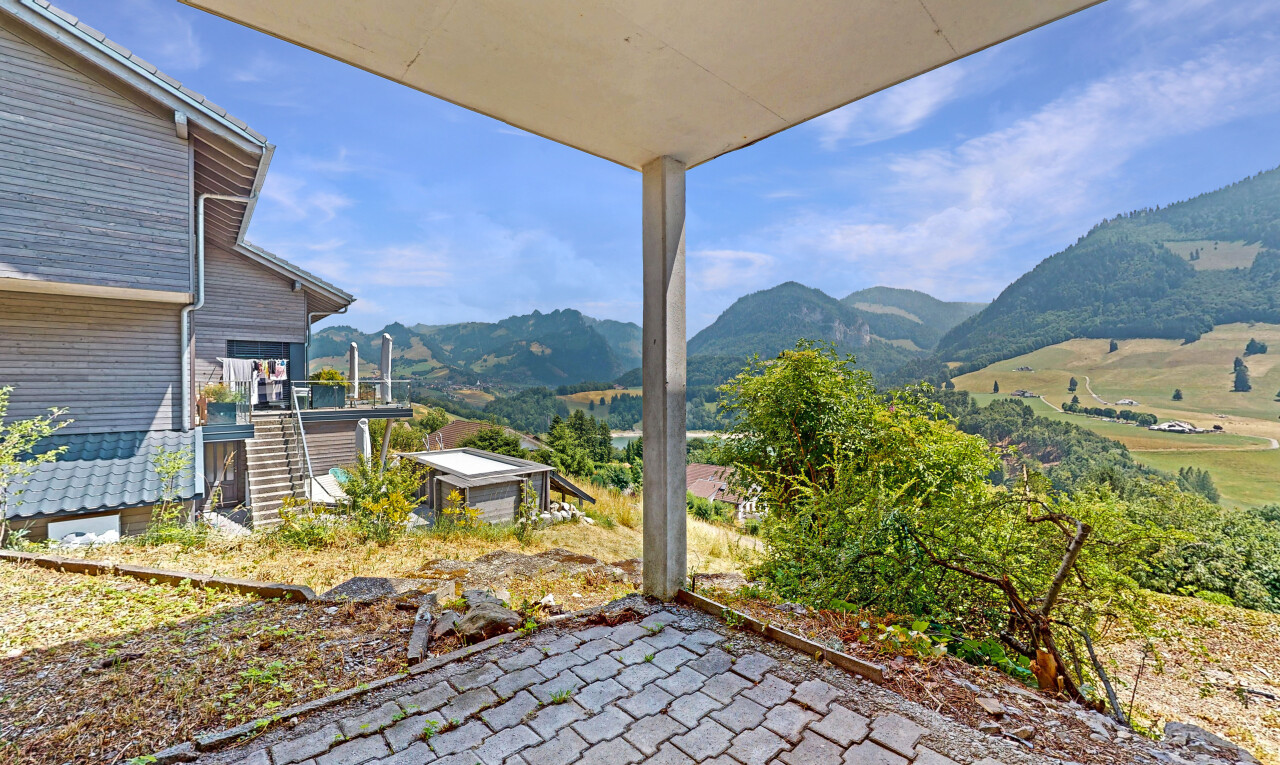 vue sur la montagne avec vue sur la montagne, mountain view, day time, et from property