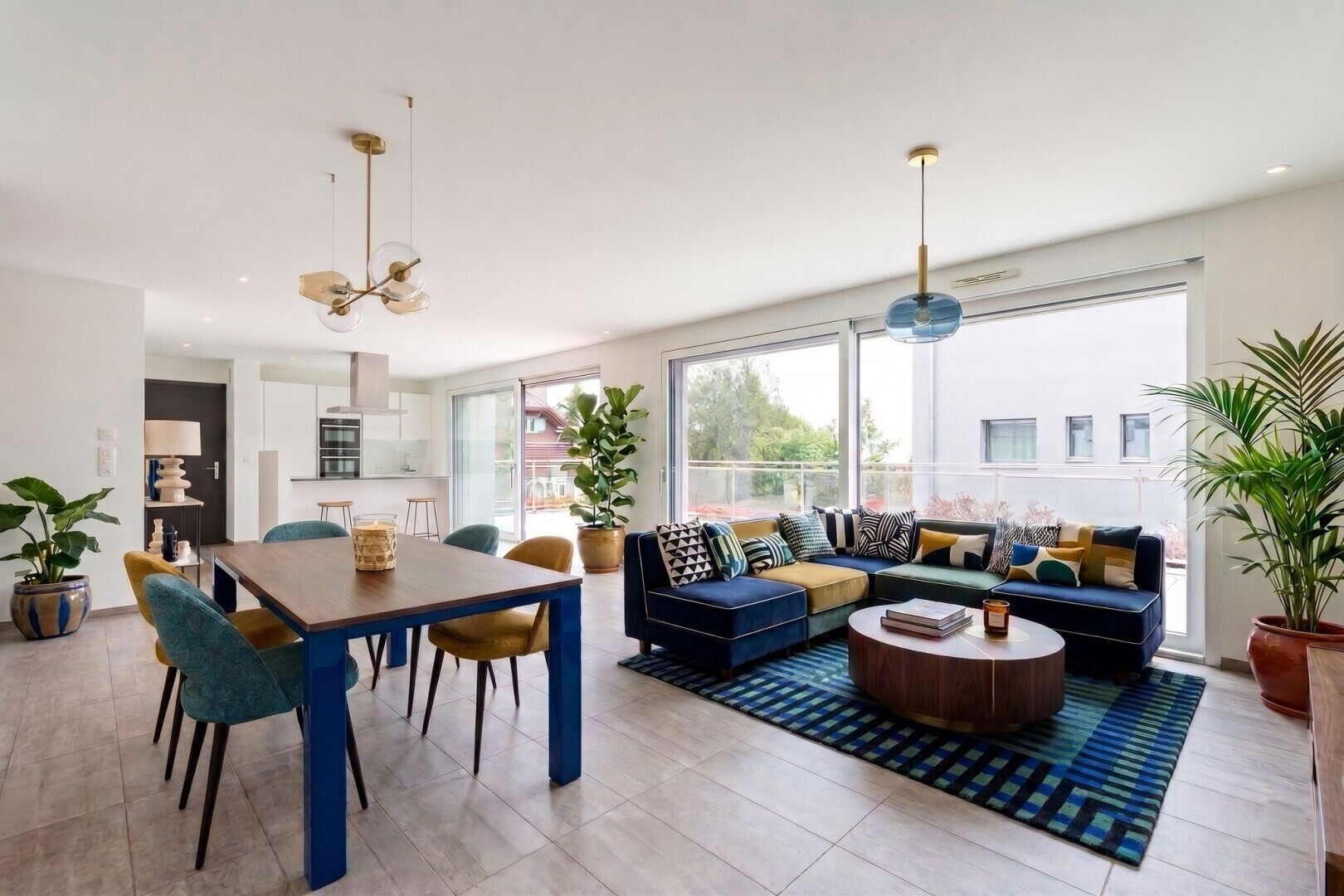 spare room featuring baseboards